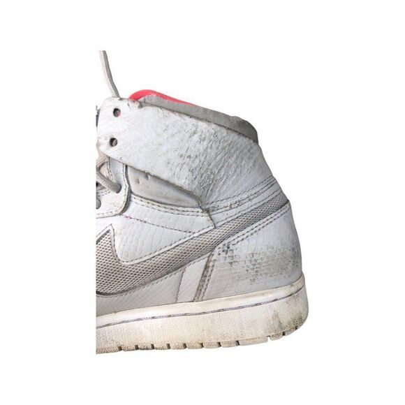 Nike Air Jordan 1 Retro High Nouveau Pure Platinum Crimson Size 8 - Picture 15 of 16
